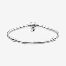 Load image into Gallery viewer, Pandora Moments Daisy Flower Clasp Snake Chain Bracelet